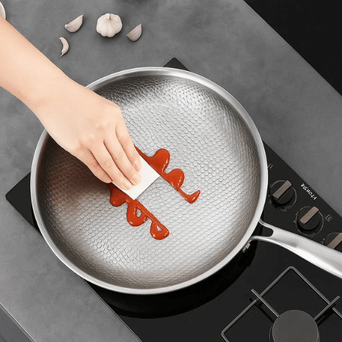 BowLift | Titanium Pan – Forged Titanium Frying Pan Without Coating, Scratch Resistant and Heat Resistant