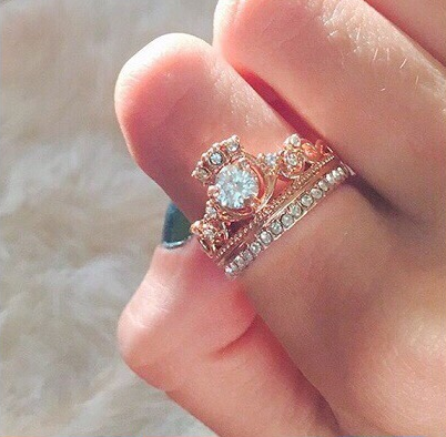 Rose Gold Queen Ring | Bowlift