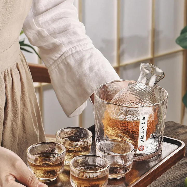 Japanese Sake Set made of glass – Elegant carafe with cups | Perfect for wine, whisky & liqueur | Bowlift