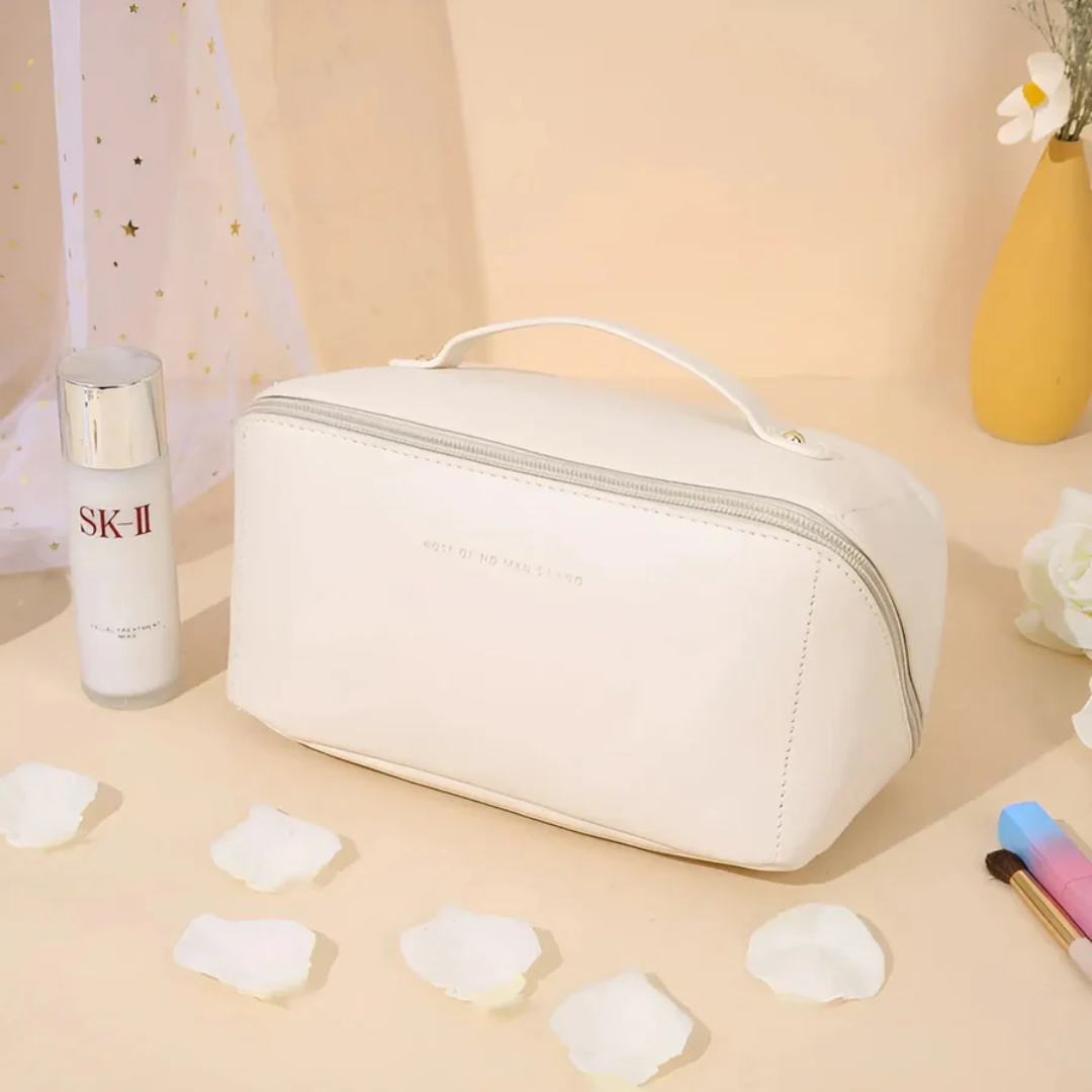 Waterproof Cosmetic Bag - BeautyGuard | Bowlift