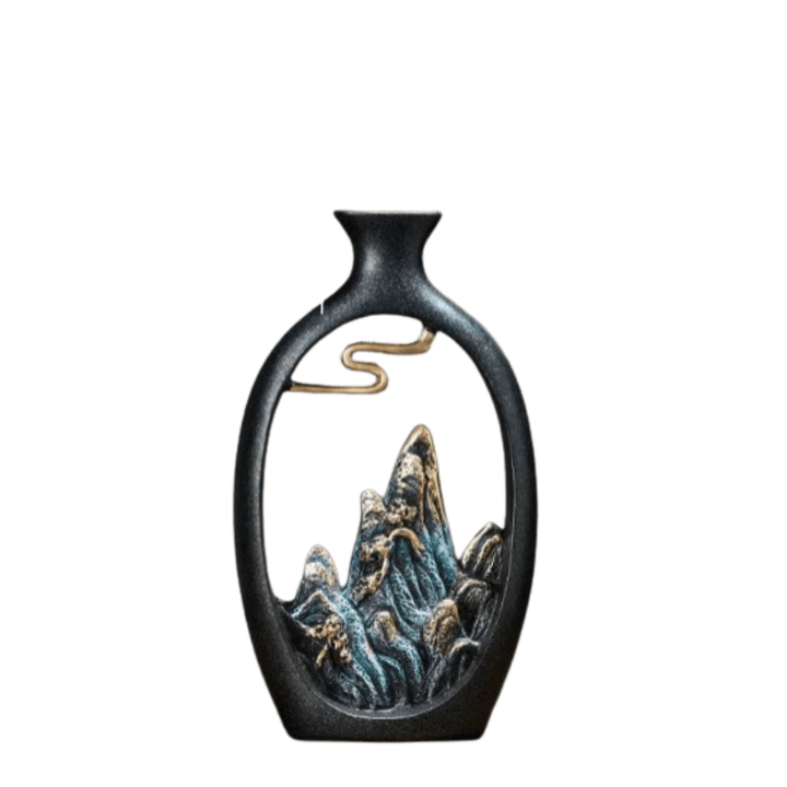 BowLift | Detailed mountain patterns in an elegant vase