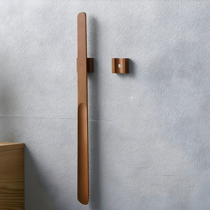KomfortKick - Magnetic Wood Long Shoe Horn | Bowlift