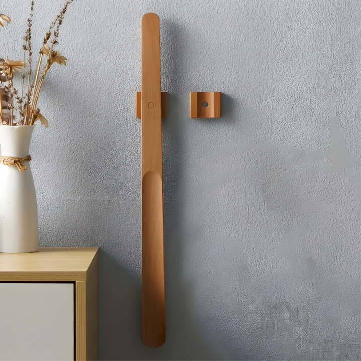 KomfortKick - Magnetic Wood Long Shoe Horn | Bowlift