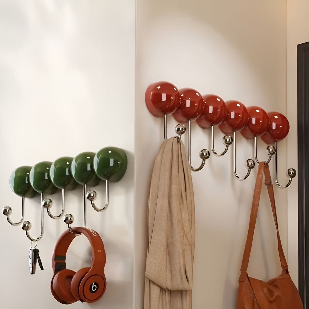 Shower hooks with suction cup – Strong hold without drilling | Perfect for bath and shower | Bowlift