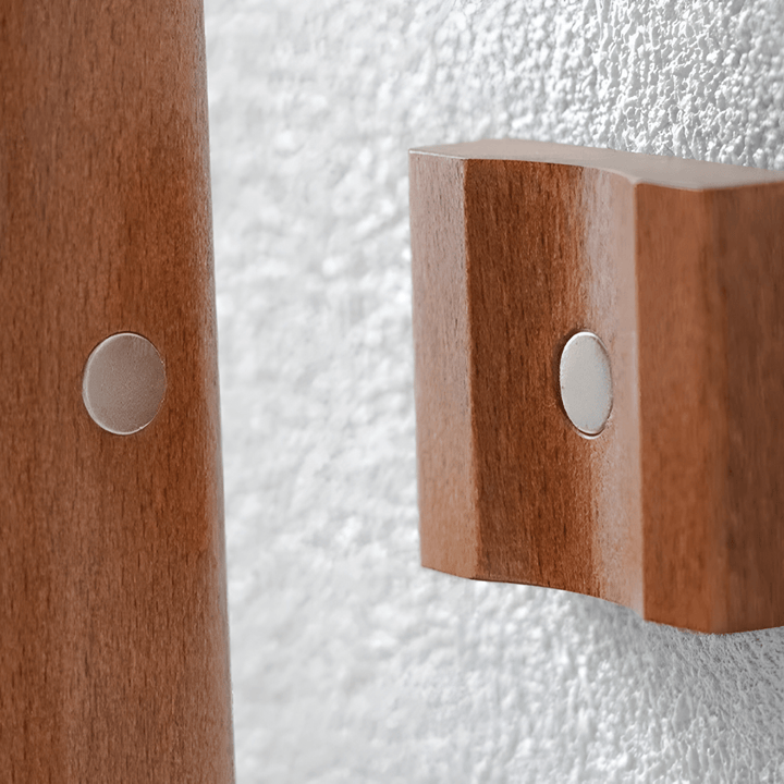 Long Wooden Shoe Horn with Magnet and Wall Holder 55 cm | Bowlift