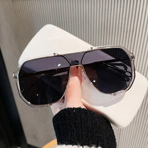 BowLift | Square women's sunglasses with UV400 & colour change lenses