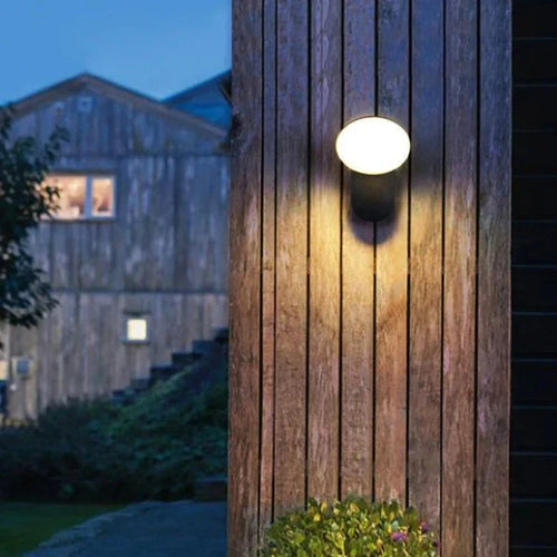 Modern LED porch light with motion sensor - Waterproof outdoor lighting, energy-saving, ideal for terrace and entrance | Bowlift