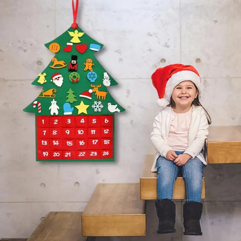 BowLift | Felt Christmas Tree Advent Calendar with 24 Pockets and Cartoon Patterns – Festive Decoration for Counting Down to Christmas