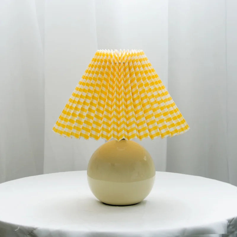 BowLift | Luminous Heritage: Vintage Table Lamp with Pleated Shade – Elegant Antique Retro Nightstand Lighting Solutions