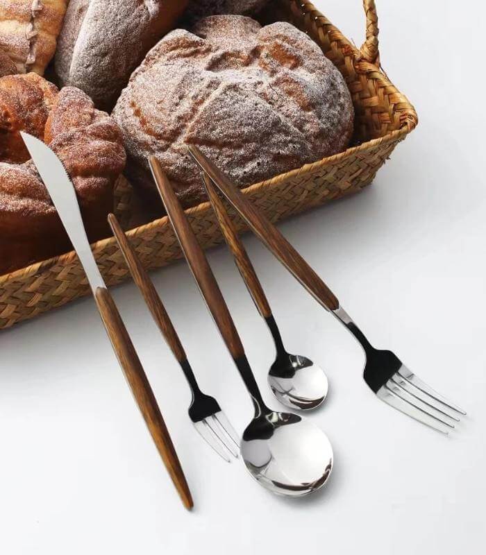 BowLift | Premium stainless steel cutlery with wood accent