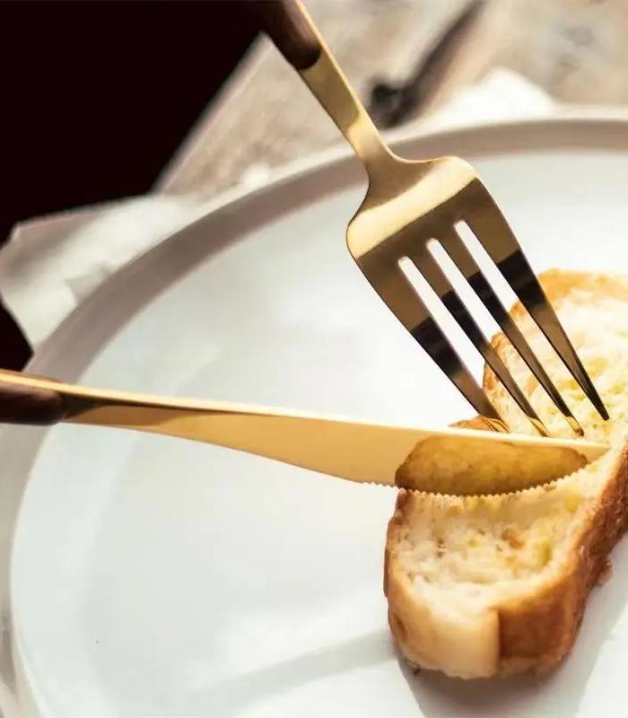 BowLift | Premium stainless steel cutlery with wood accent