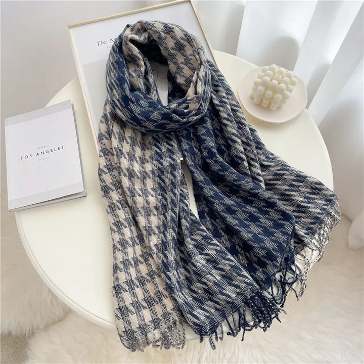 LuxeRuit Scarf - Elegant Winter Accessory for any Outfit Bowlift