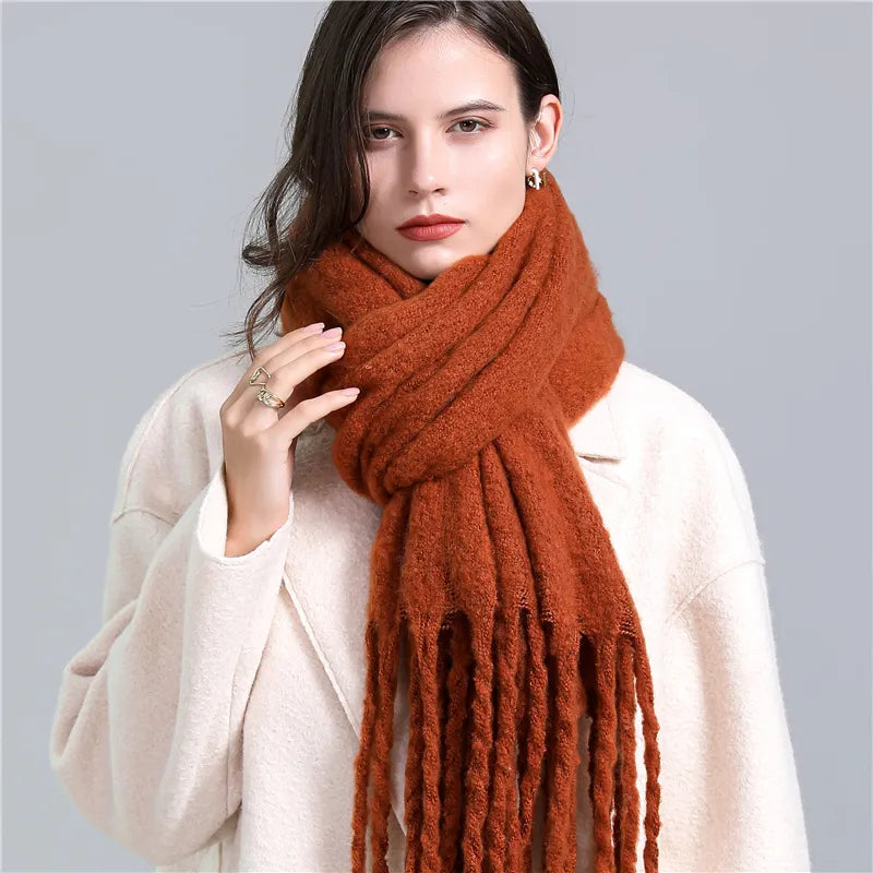 CosyPlaid Scarf – Warm, Trendy Winter Style Bowlift