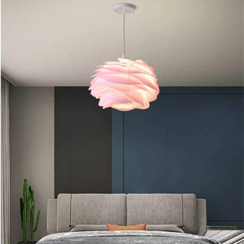 Romantic Rosary Ceiling Lighting – Elegant and Atmospheric for Any Interior | Bowlift