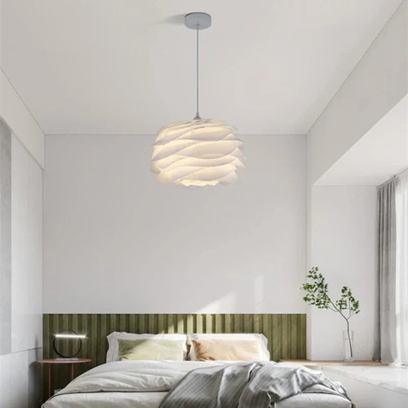 Romantic Rosary Ceiling Lighting – Elegant and Atmospheric for Any Interior | Bowlift