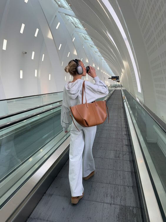 BowLift | Voss – Vintage Leather Shoulder Bag for Women | Spacious, Elegant & Timeless Design
