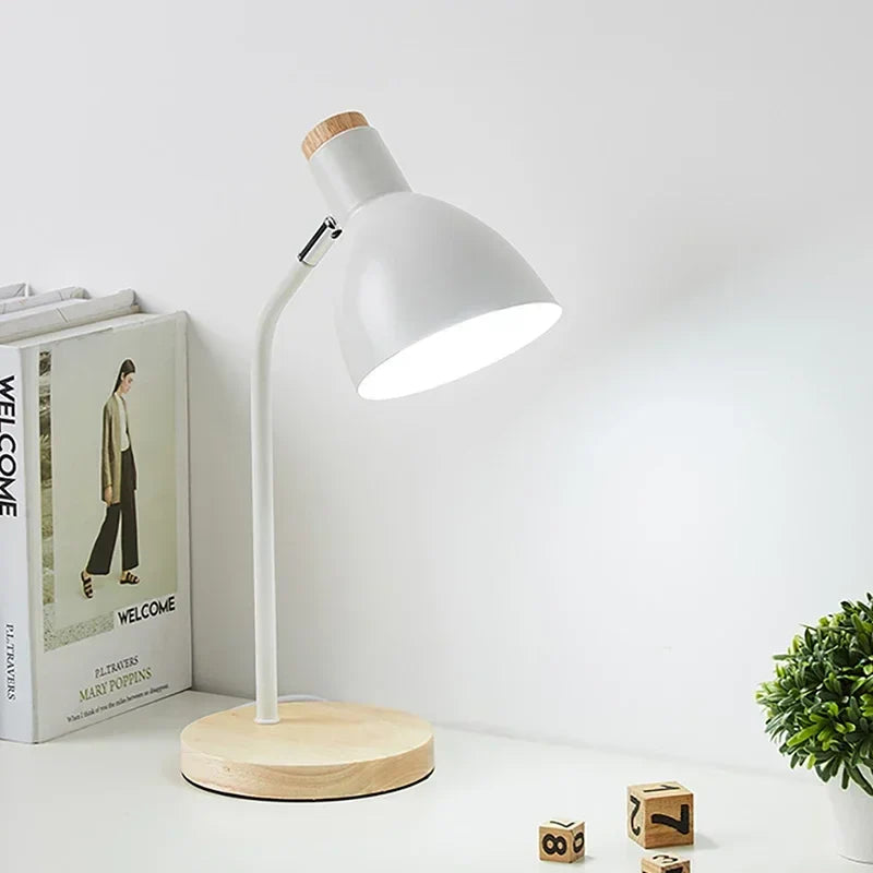 Wood Table Lamp – Creative Scandinavian Desk Light made of Wood and Metal | Bowlift