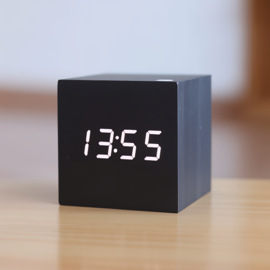 BowLift | Elegant Digital LED Clock in Wood