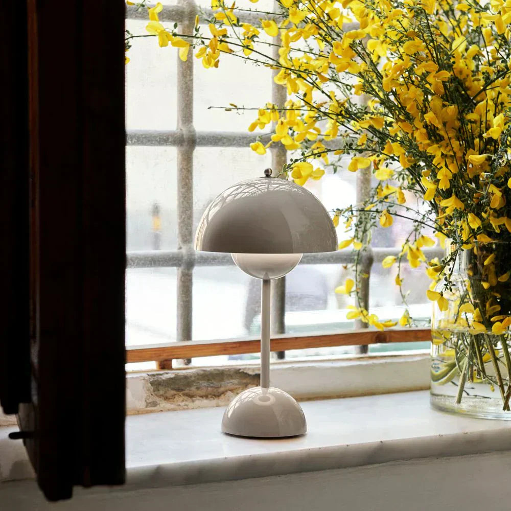 BowLift | SolarFlare LED Table Lamp – Dimmable Mood Light for Living Room & Bedroom | Modern and Energy Saving