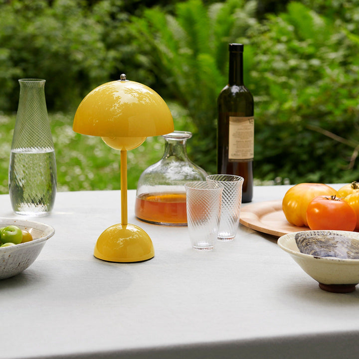 BowLift | LunarGlow - LED table lamp for a cozy interior