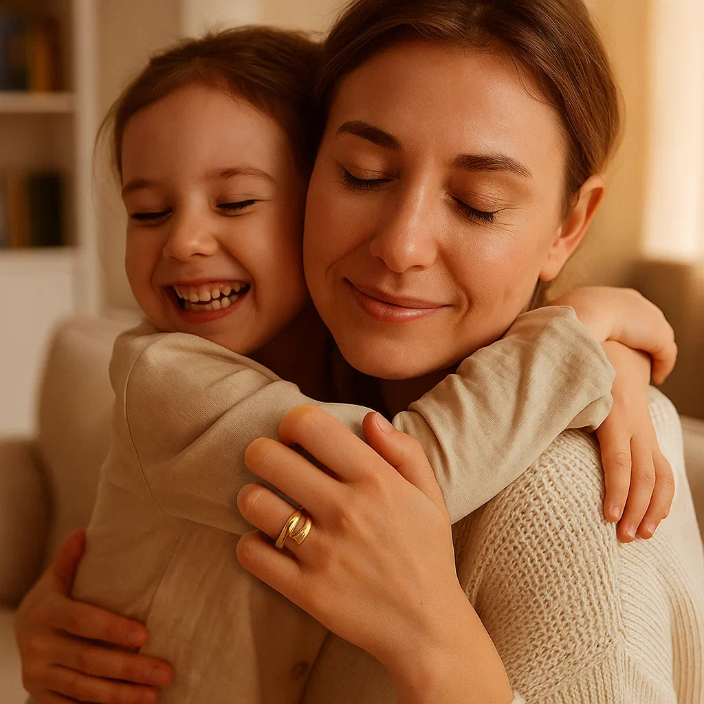 BowLift | Embrace Ring - Always Close and Connected