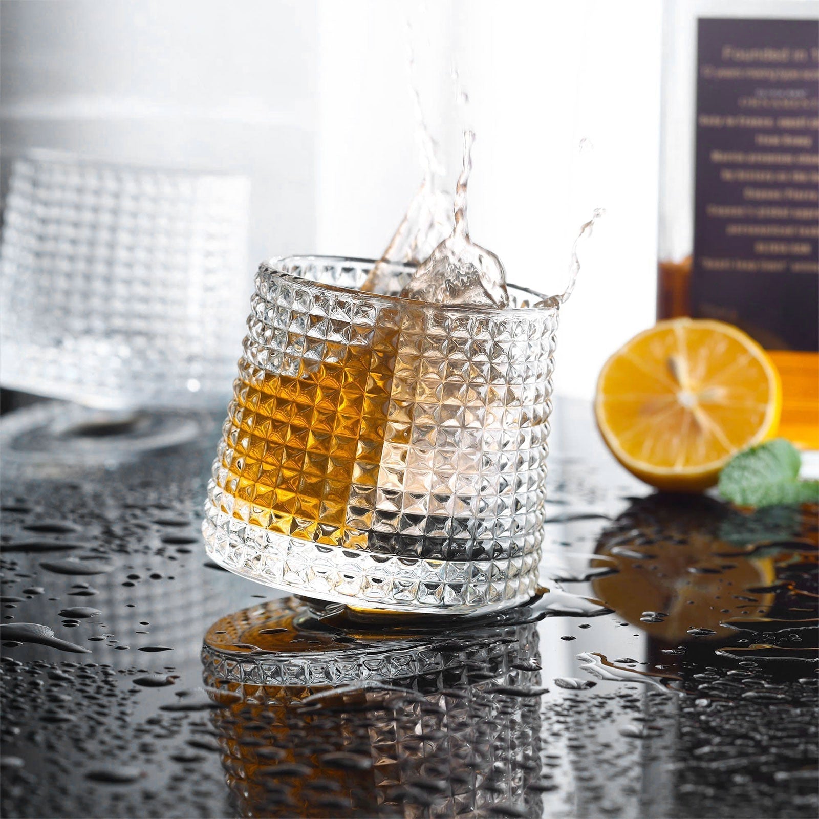 BowLift | Rotatable Whiskey Tumbler Set
