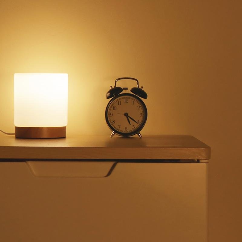 BowLift | LumiGlow Refined Glass Table Lamp with Touch-LED