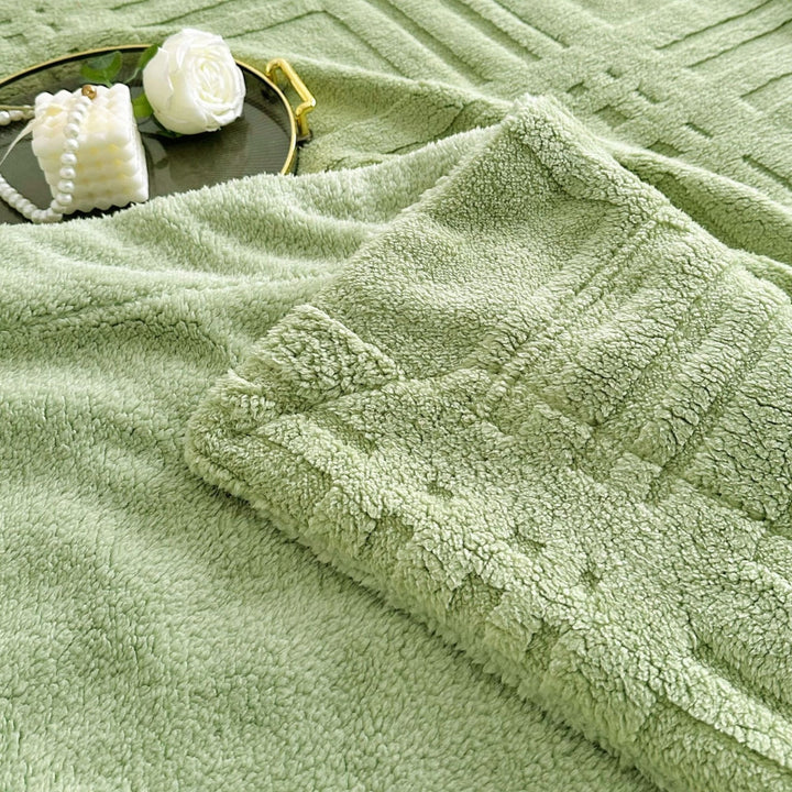BowLift | Plaid Embossed Grid Pattern Winter Blanket