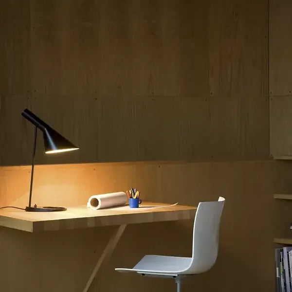 BowLift | LumiMinimal Table - Elegant LED Table Lamp for Modern Interior