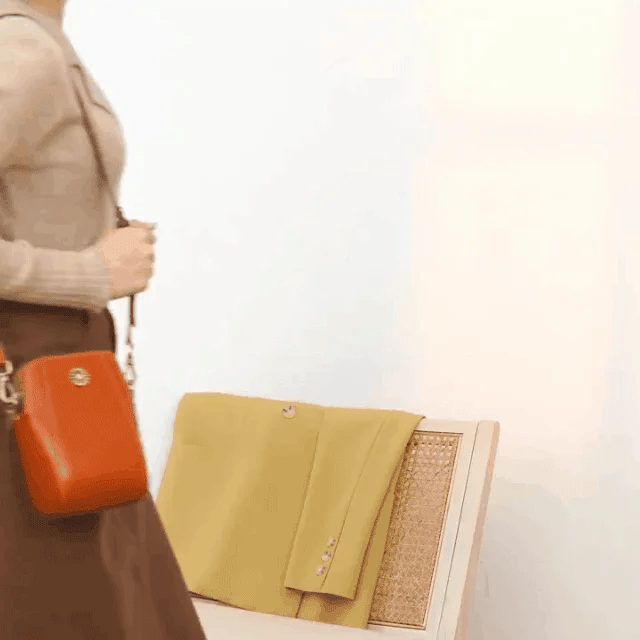 Vertical Mobile Phone Pouch | Bowlift