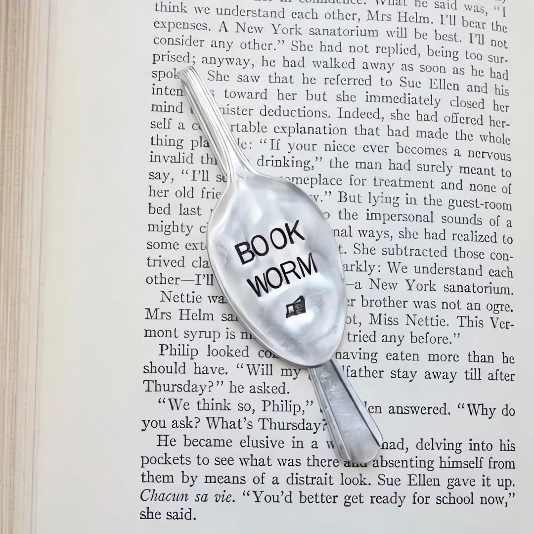 BowLift | Funny Spoon Bookmark -the perfect gift for a bookworm
