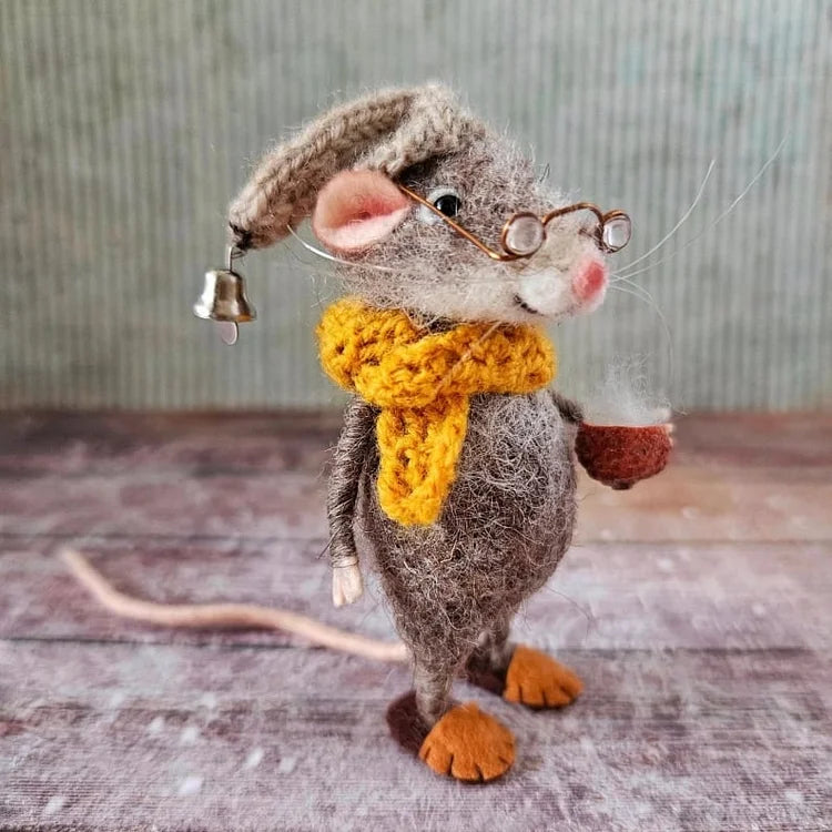 BowLift | Handmade felt mouse | Christmas decoration & gift idea | Needle felted from wool & fabric | Sustainable