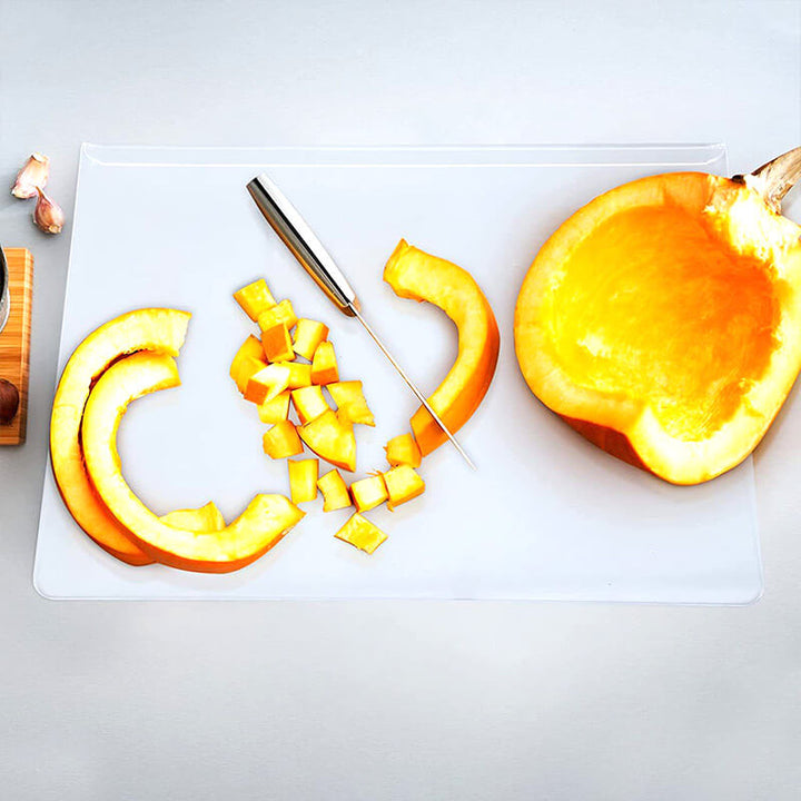 BowLift | Non-slip, transparent cutting board in acrylic