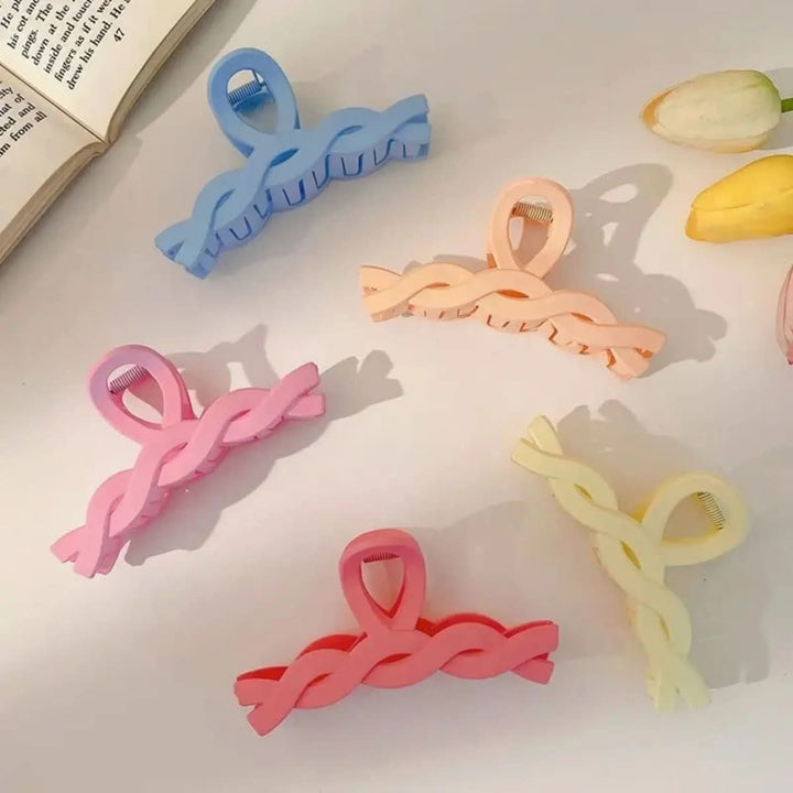 BowLift | Elegant hair clip with strong hold for every hair type