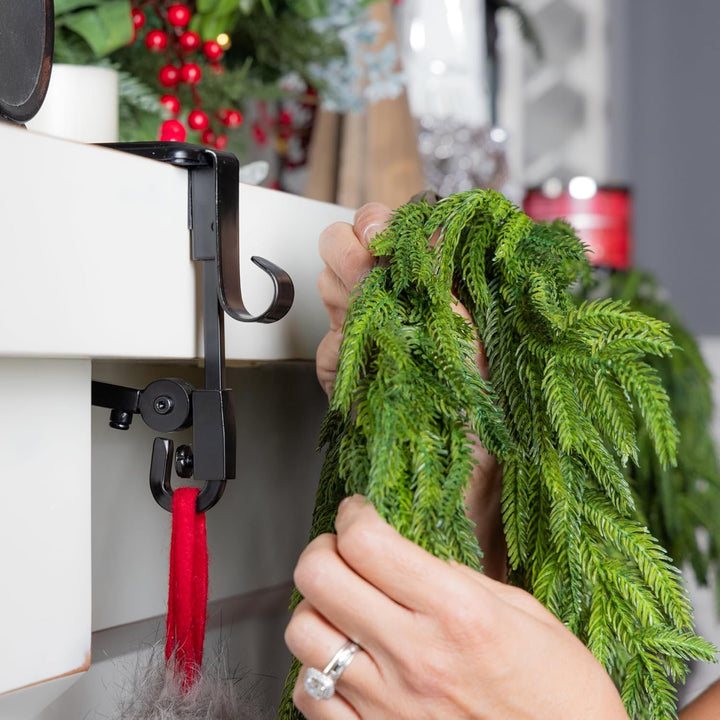 BowLift | ClingaGrip — No more decoration chaos, for stress-free holidays full of shine and safety!