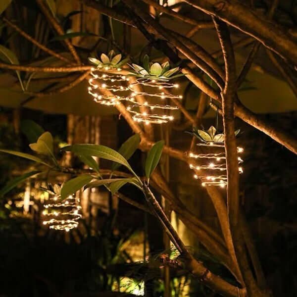 BowLift | Solar Pineapple Garden Lantern with Warm LED Light 28cm