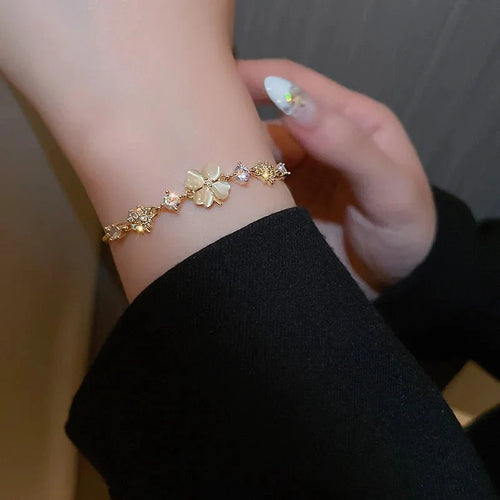 BowLift | Adjustable Lucky Four Leaf Clover Bracelet