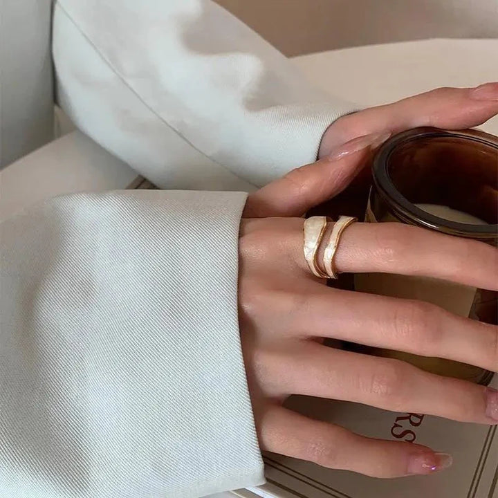 BowLift | Adjustable Luxury Gold Crevice Ring