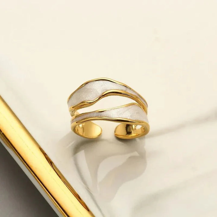 BowLift | Adjustable Luxury Gold Crevice Ring