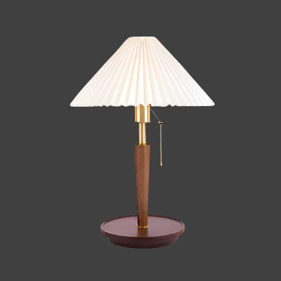 BowLift | Elegant Vintage Woodly Table Lamp - Table Lamp with Pleated Design