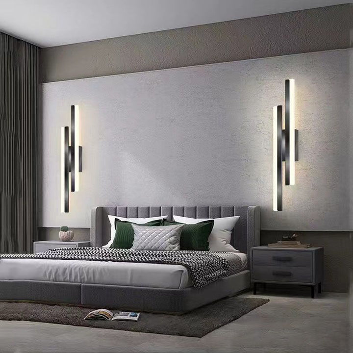 BowLift | Alana Wall Lamp in Black and Gold Elegant and durable