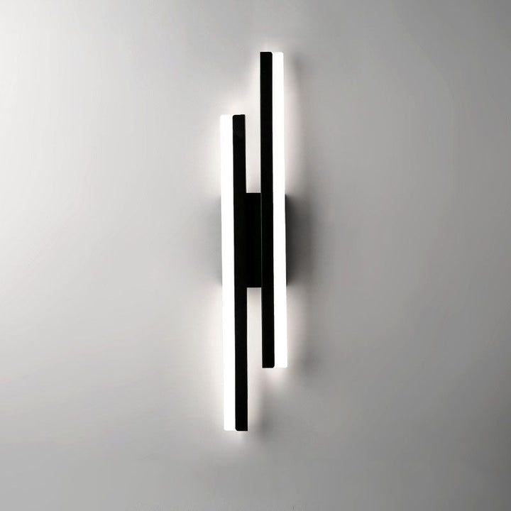 BowLift | Alana Wall Lamp in Black and Gold Elegant and durable