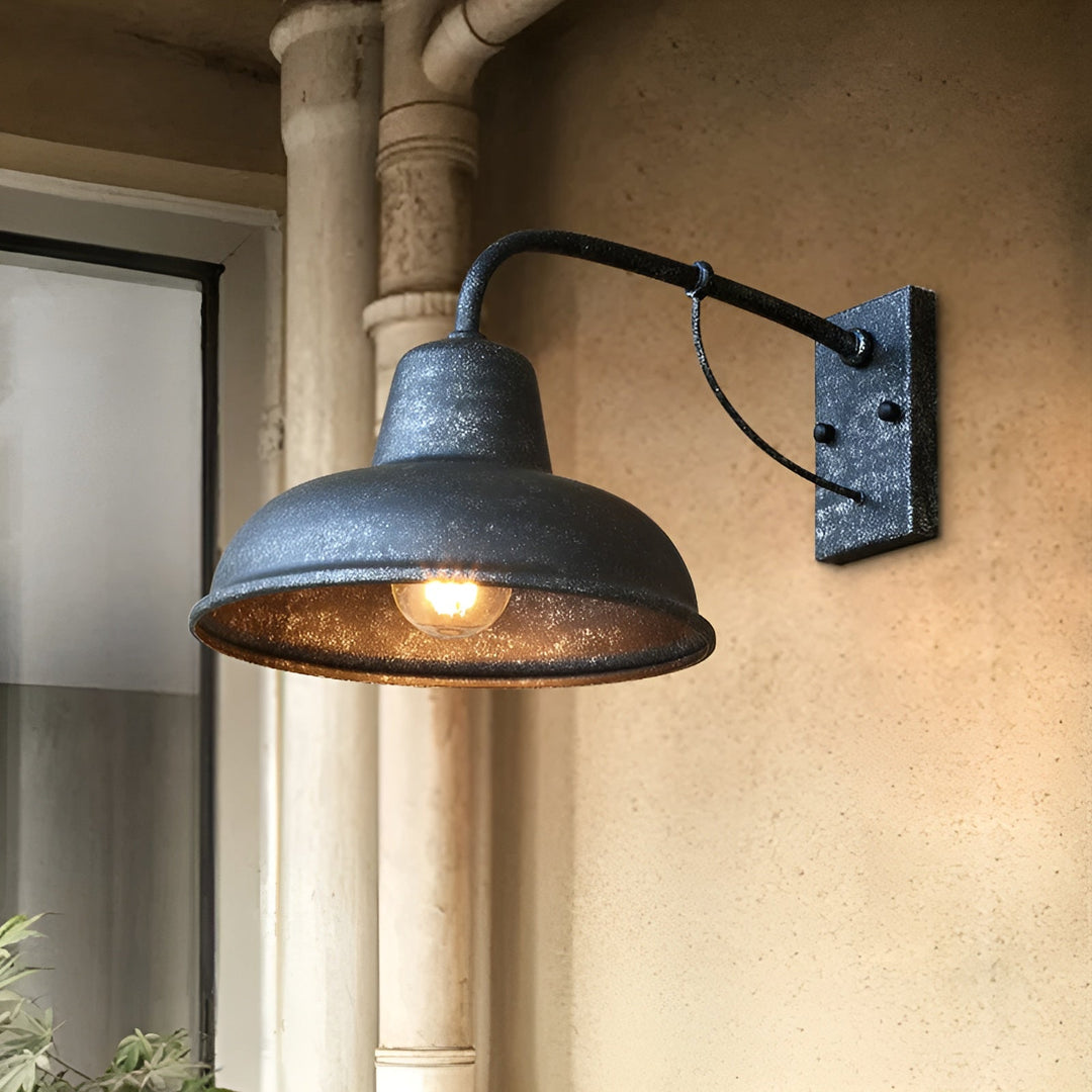 BowLift | Rustic iron wall lamp - Vintage outdoor lighting