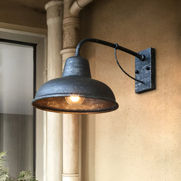BowLift | Rustic iron wall lamp - Vintage outdoor lighting