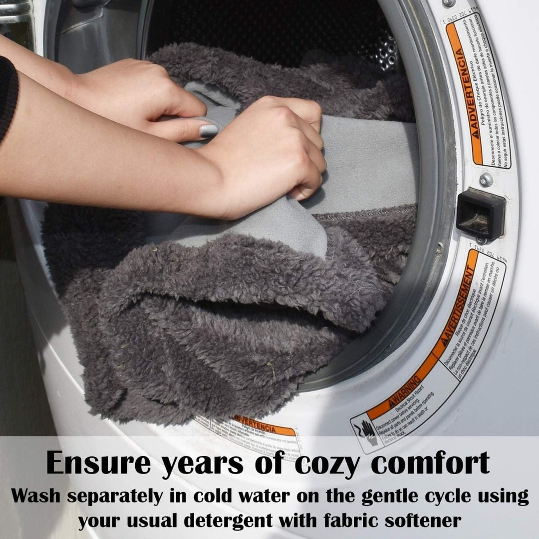 BowLift | AquaShield Blanket – Waterproof Protective Blanket for Bed & Sofa