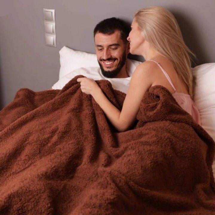 BowLift | AquaShield Blanket – Waterproof Protective Blanket for Bed & Sofa
