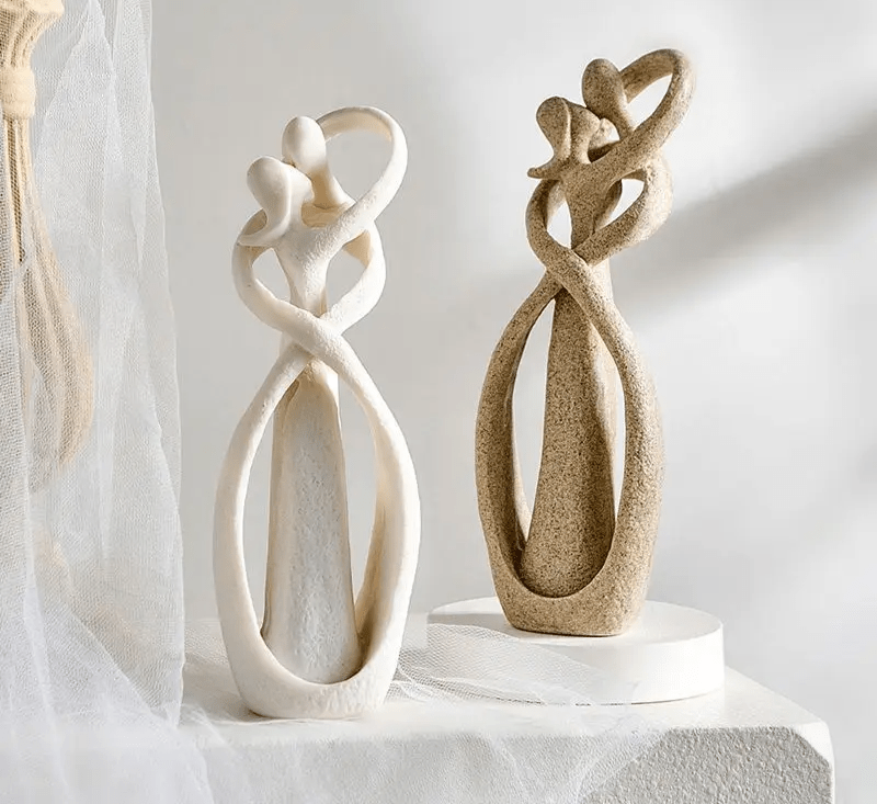 BowLift | Armonia Embrace Sculpture – Artistic Symbol of Love, Connection, and Timeless Elegance