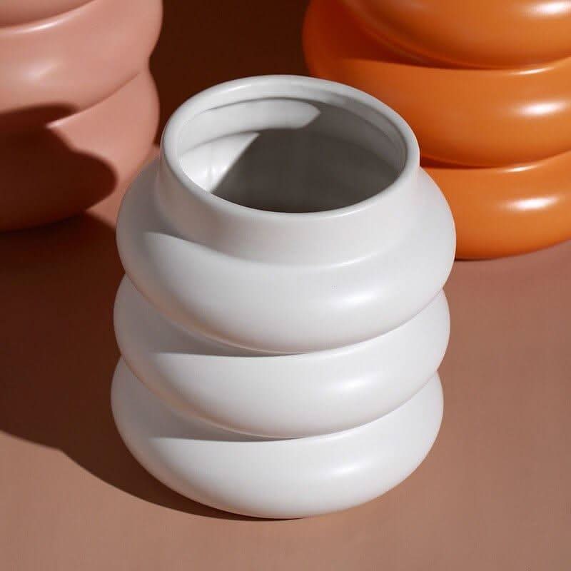 BowLift | AREVA – Elegant ceramic vase for stylish accents