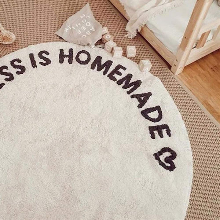 White round carpet – Stylish rug for children's room & living room, ideal for modern design | Bowlift