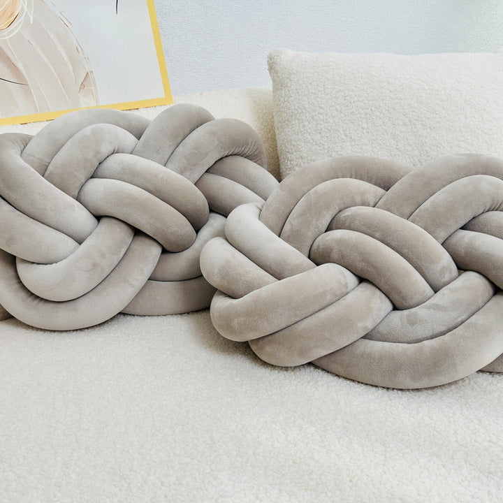CozyPlush Set with 2 Plush Decorative Pillows – Soft Elegance for Your Home Bowlift